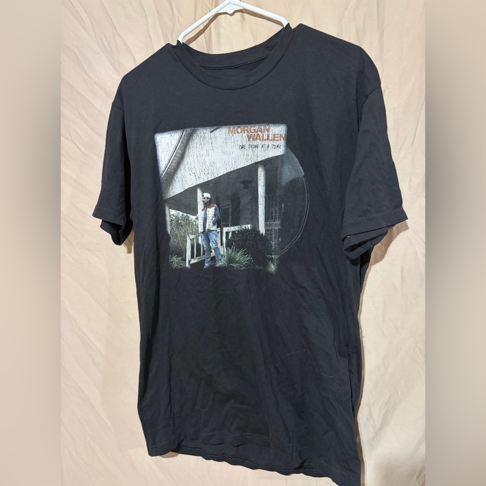 Morgan Wallen tour T-shirt